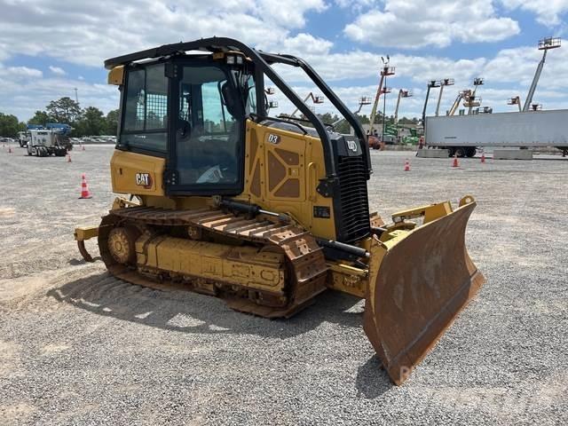 CAT D3 Buldooserid