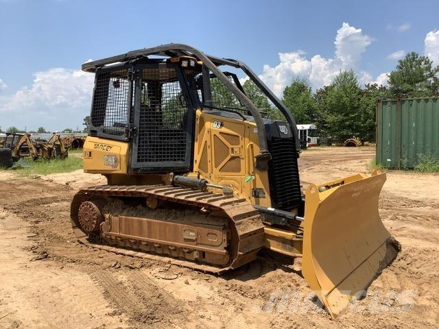 CAT D3 Buldooserid