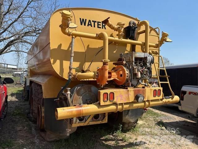 CAT D300D Veepaagiga autod