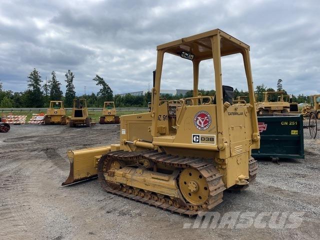 CAT D3B Buldooserid