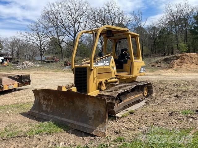 CAT D3G LGP Buldooserid