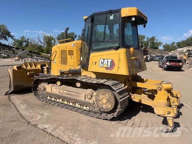 CAT D4 Buldooserid