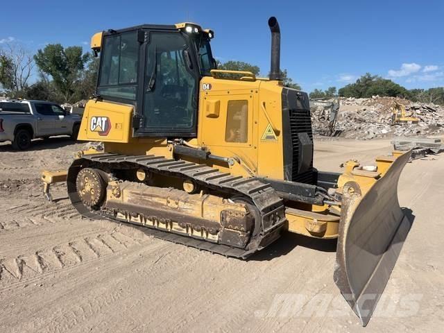 CAT D4 Buldooserid