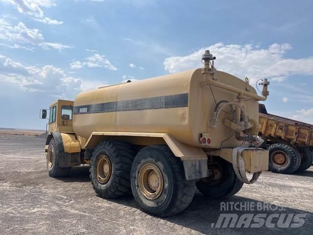 CAT D400D Veepaagiga autod