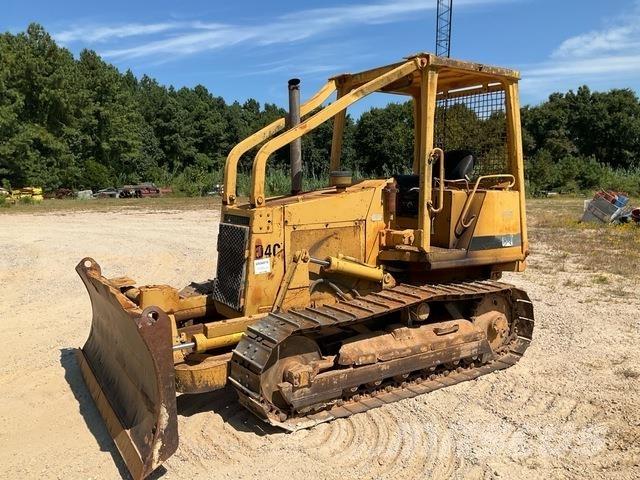 CAT D4C Buldooserid