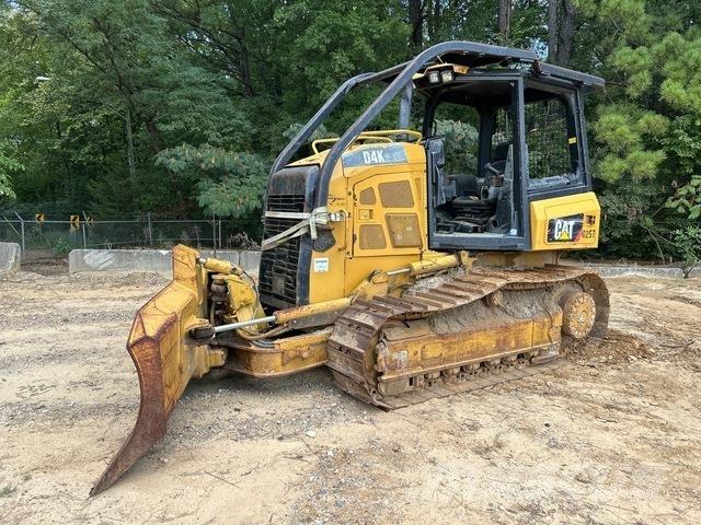 CAT D4K2 XL Buldooserid
