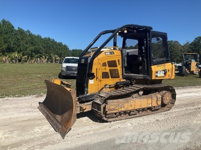 CAT D4K2 XL Buldooserid