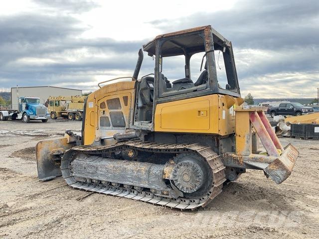 CAT D4K2 XL Buldooserid