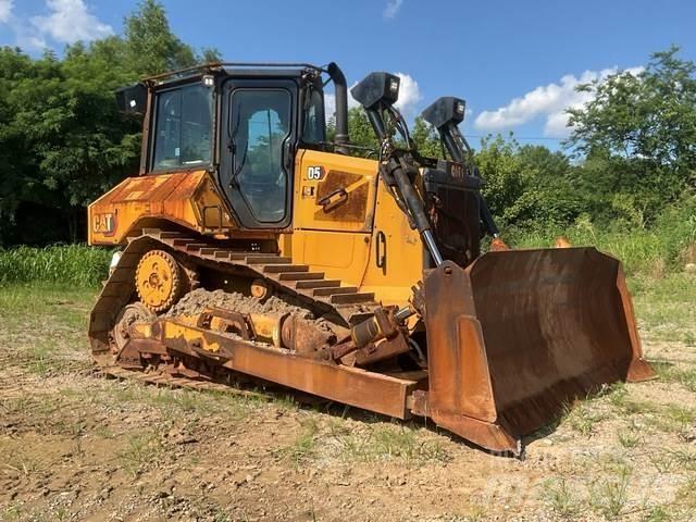 CAT D5 Buldooserid