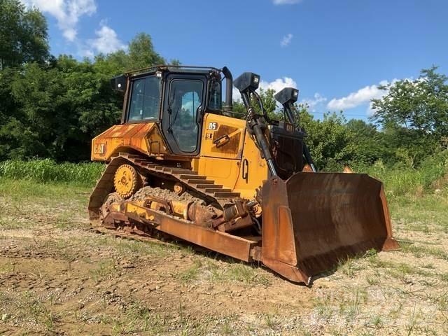 CAT D5 Buldooserid