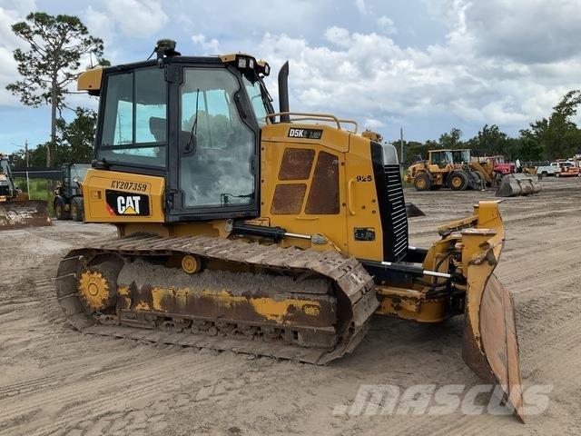 CAT D5K2 LGP Buldooserid