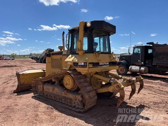 CAT D5M Buldooserid