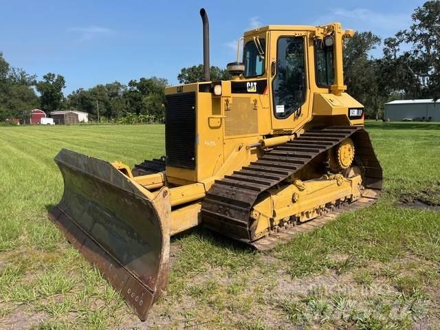 CAT D5M LGP Buldooserid