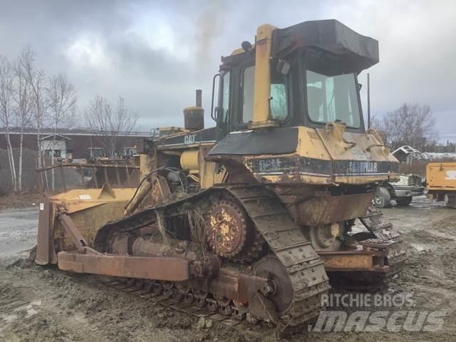 CAT D6 Buldooserid
