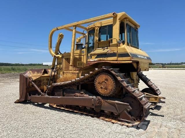 CAT D6H Buldooserid
