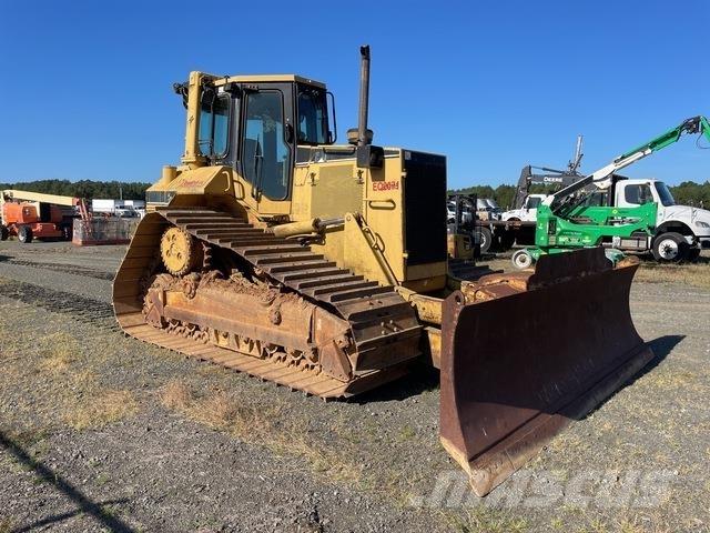 CAT D6M LGP Buldooserid