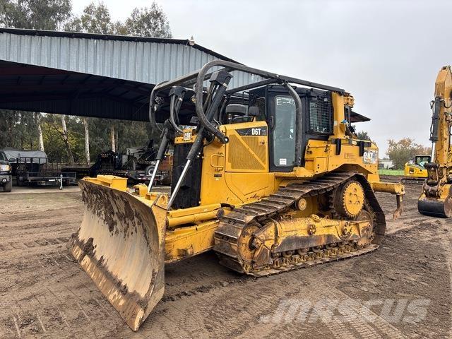 CAT D6T XL Buldooserid