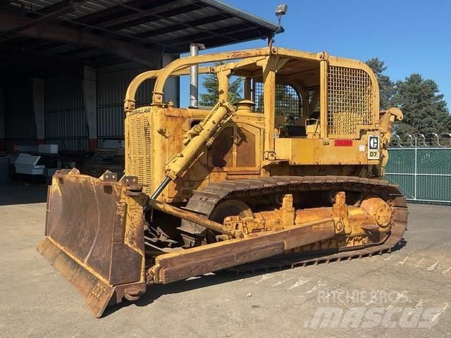CAT D7 Buldooserid