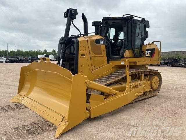 CAT D7E Buldooserid