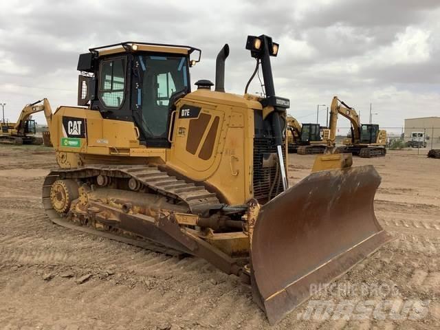 CAT D7E Buldooserid