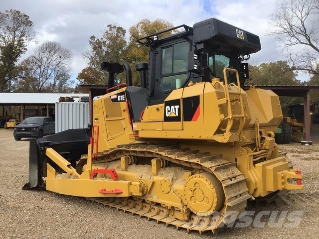 CAT D7E Buldooserid