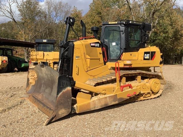 CAT D7E Buldooserid