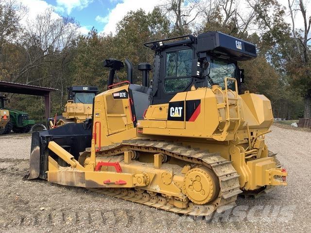 CAT D7E Buldooserid
