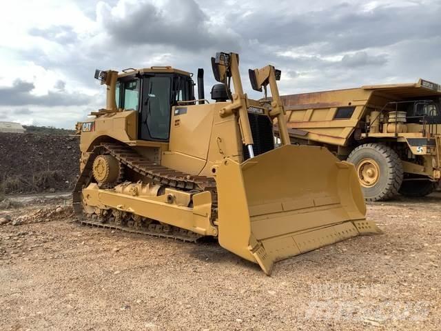 CAT D8T Buldooserid