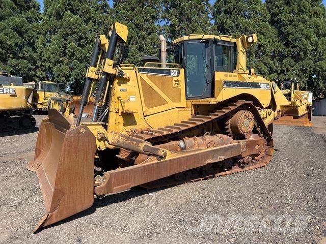 CAT D8T Buldooserid