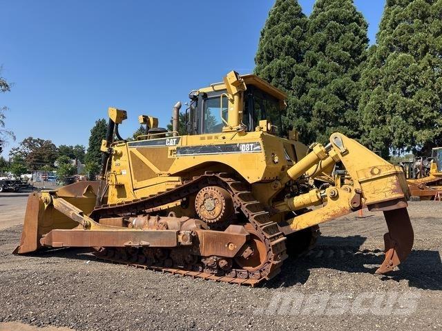 CAT D8T Buldooserid