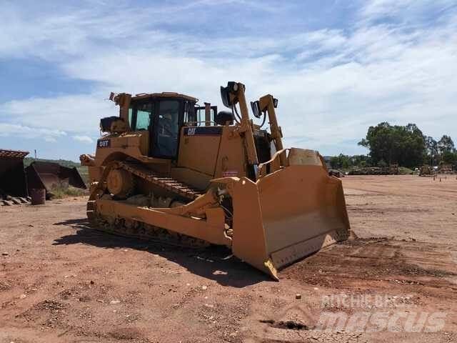 CAT D8T Buldooserid