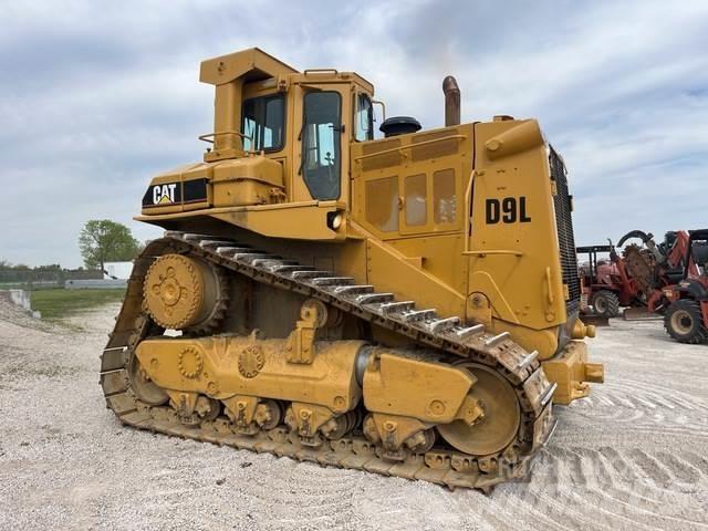 CAT D9L Buldooserid