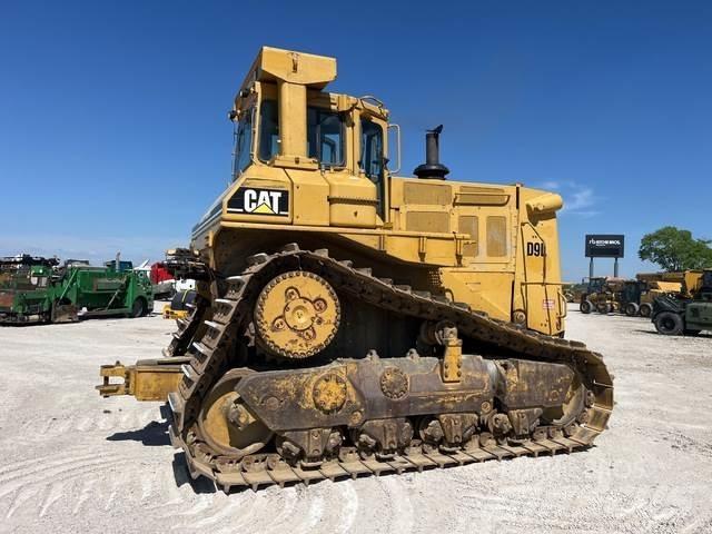 CAT D9L Buldooserid