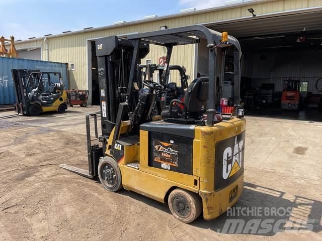 CAT E5000 Elektritõstukid