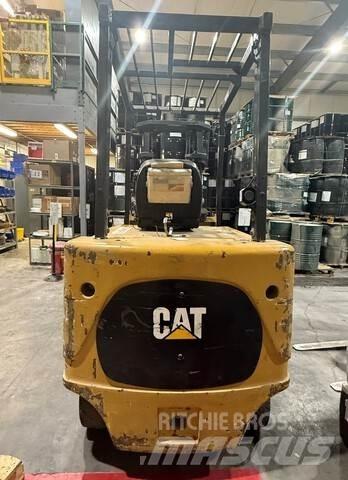 CAT E8000 Elektritõstukid