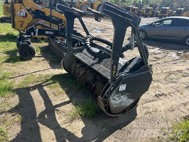 CAT HM415C Metsamultšerid