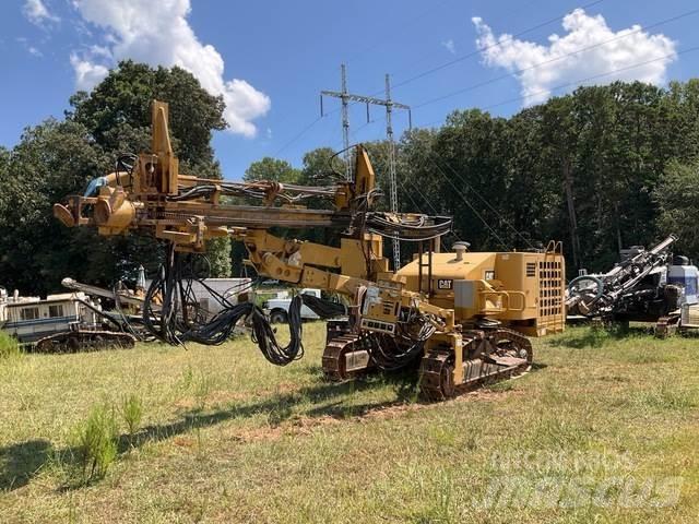 CAT MD5090 Vertikaalsed puurmasinad