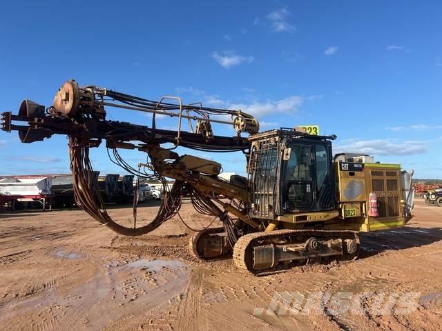 CAT MD5150C Vertikaalsed puurmasinad