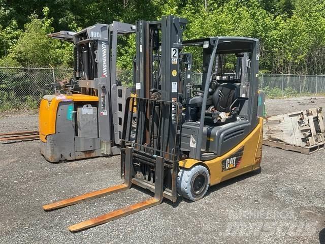 CAT MH 2ET4000 Elektritõstukid
