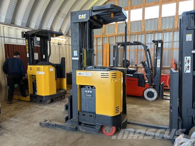 CAT NRR35 Lükandmastiga tõstukid