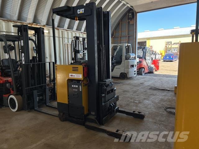 CAT NRR35 Lükandmastiga tõstukid