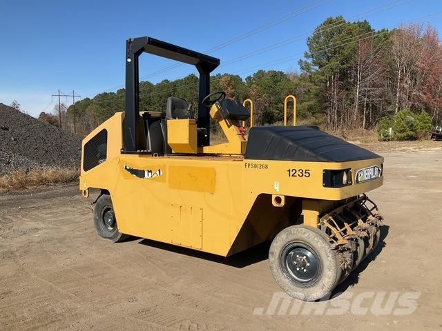 CAT PS150 Pneumorehvidega rullid