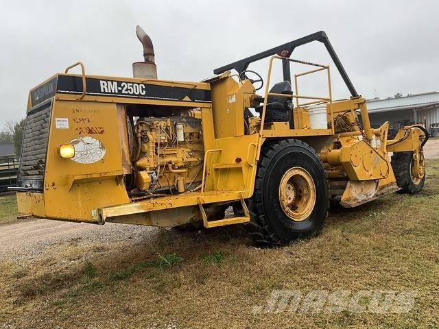 CAT RM-250C Pinnasetihendajad