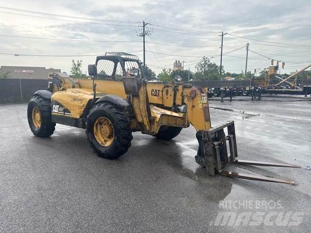 CAT TH560B Teleskooplaadurid