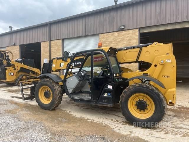 CAT TL642D Teleskooplaadurid