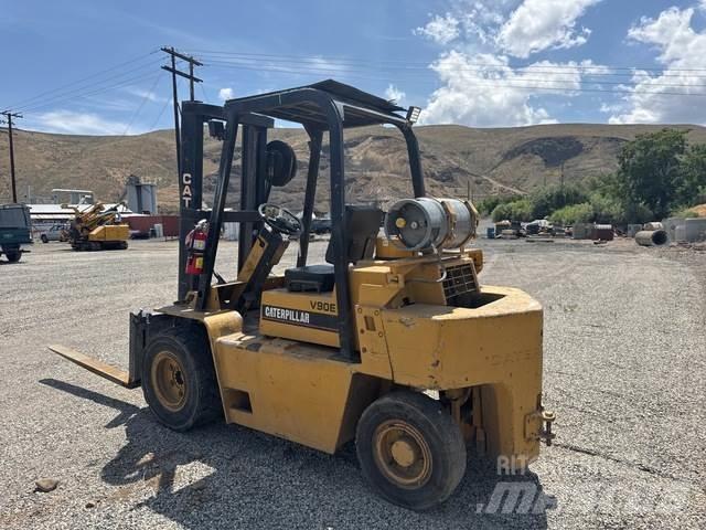 CAT V90E Muu