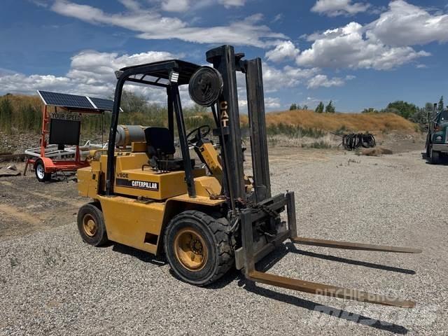 CAT V90E Muu