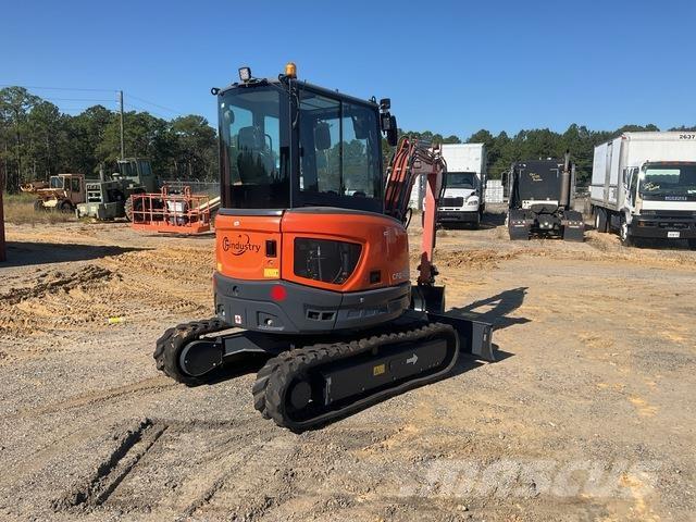 CFG 40UF Roomikekskavaatorid