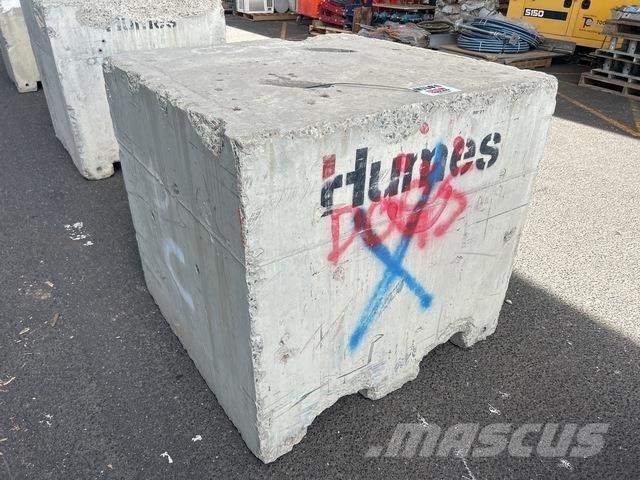  Concrete Block Muu