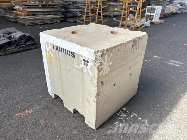  Concrete Block Muu